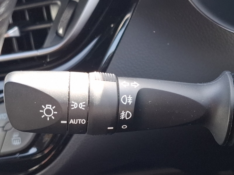 Used Toyota C-HR 2021 for sale - 76365637: Photo 14