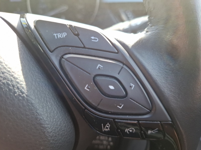 Used Toyota C-HR 2021 for sale - 76365637: Photo 16