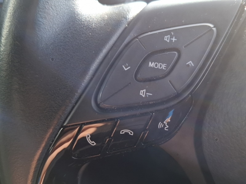 Used Toyota C-HR 2021 for sale - 76365637: Photo 17