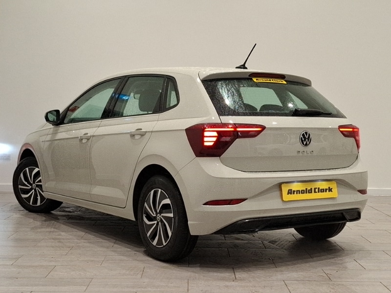 Used Volkswagen Polo 2023 for sale - 77273392: Photo 3