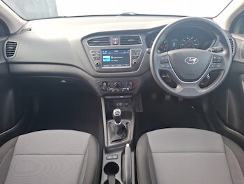 Used Hyundai i20 2019 for sale - 78317877: Photo