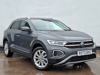 Used Volkswagen T-Roc 2023 for sale - 78312526: Photo
