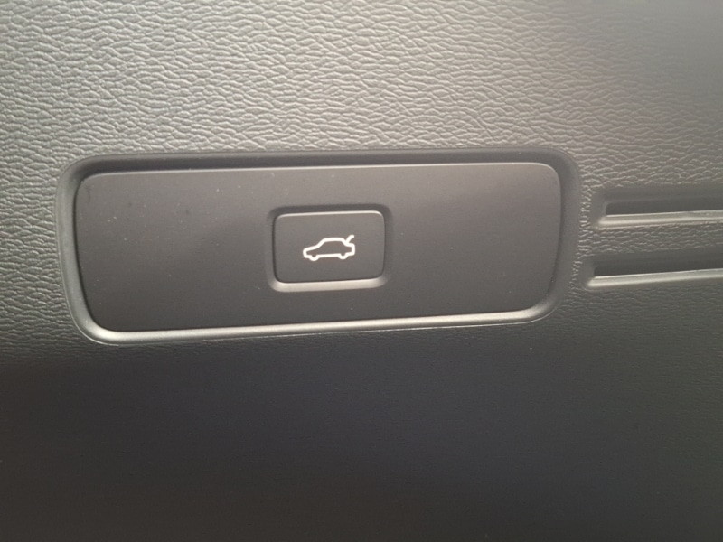 Used Volvo XC40 2024 for sale - 76282227: Photo 19