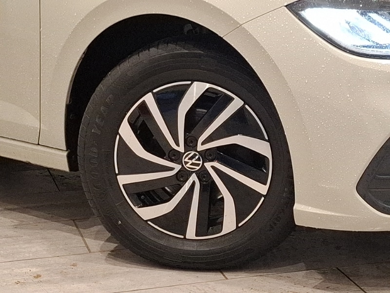 Used Volkswagen Polo 2024 for sale - 77304332: Photo 9