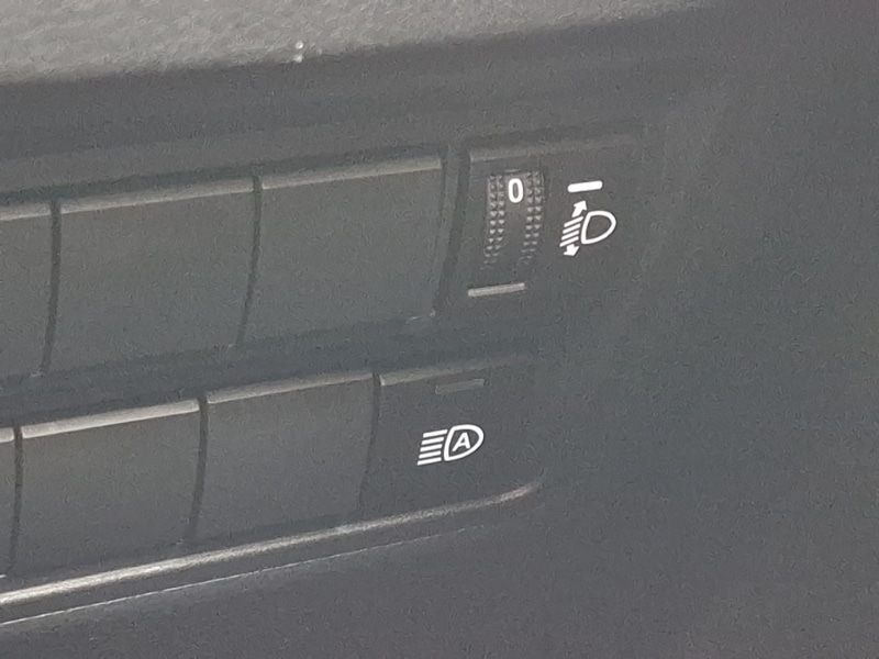 Used Mazda Mazda2 HYBRID 2024 for sale - 77548835: Photo 18