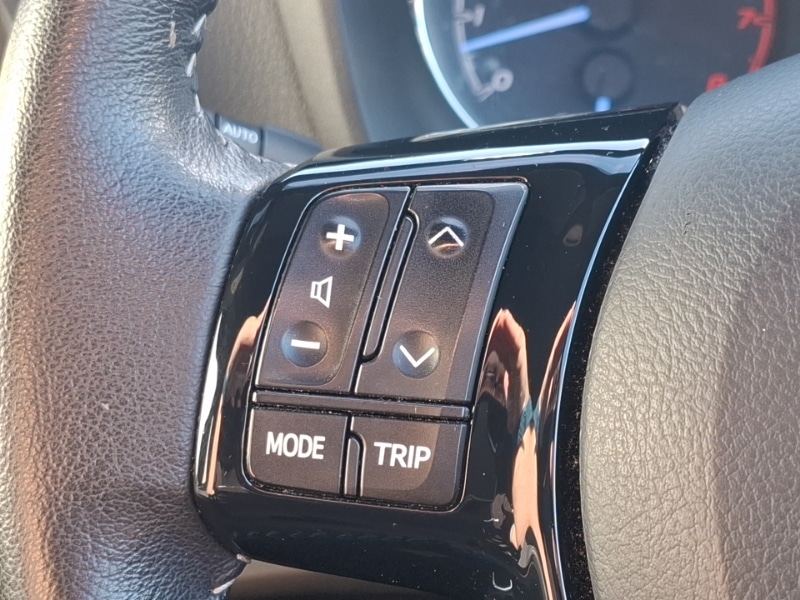 Used Toyota Yaris 2017 for sale - 76311488: Photo 16