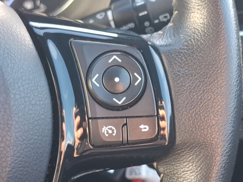 Used Toyota Yaris 2017 for sale - 76311488: Photo 17