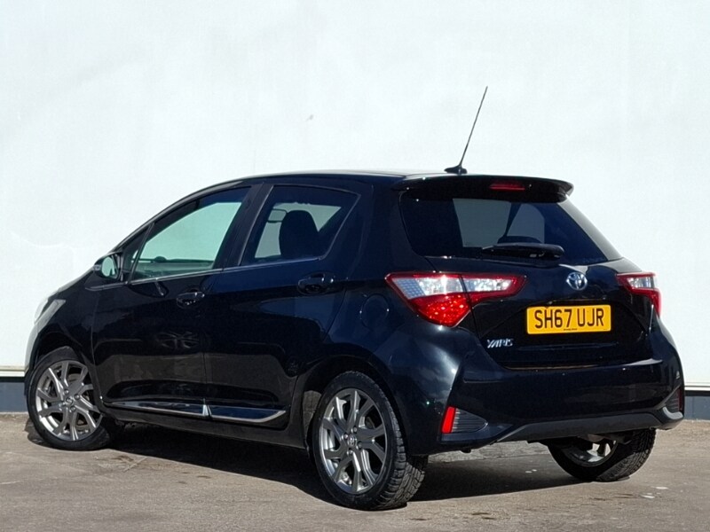 Used Toyota Yaris 2017 for sale - 76311488: Photo 3