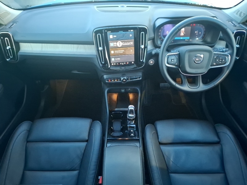 Used Volvo XC40 2024 for sale - 76982984: Photo 2