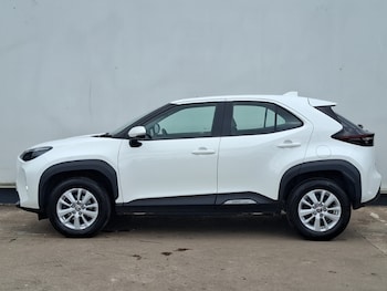 Used Toyota Yaris Cross 2023 for sale - 79157501: Photo