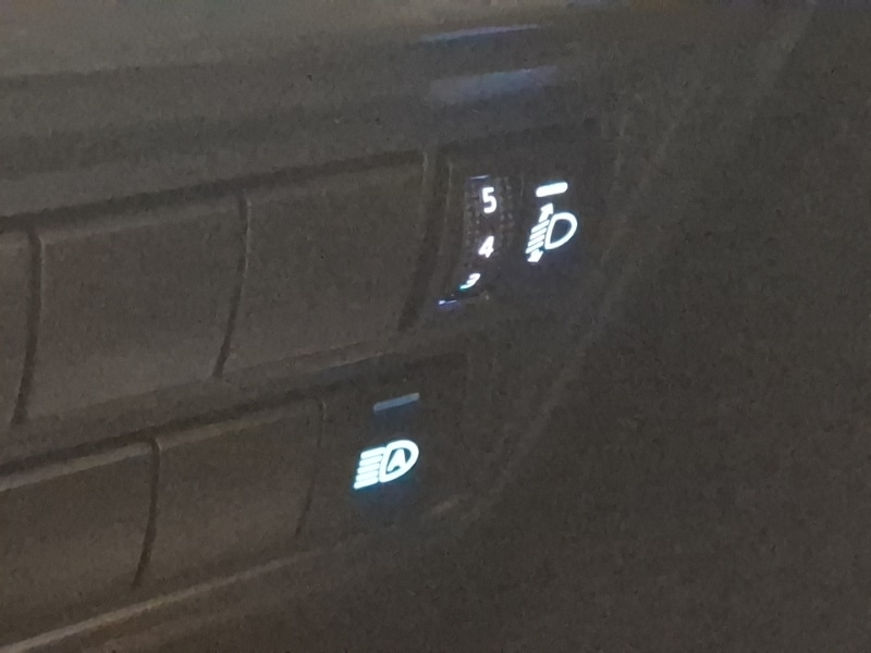 Used Mazda Mazda2 HYBRID 2024 for sale - 76947503: Photo 18