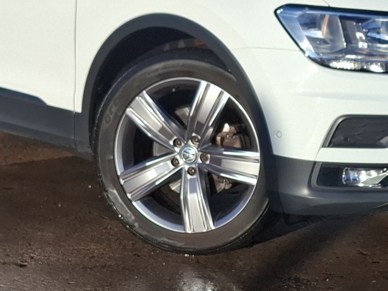 Used Volkswagen Tiguan 2019 for sale - 76860499: Photo 9