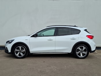 Used Ford Focus 2020 for sale - 78342851: Photo