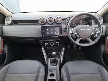 Used Dacia Duster 2023 for sale - 78490503: Photo