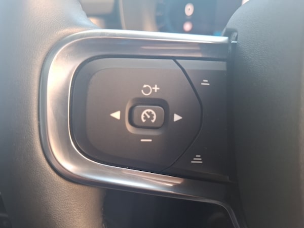Used Volvo XC40 2023 for sale - 76208118: Photo 12
