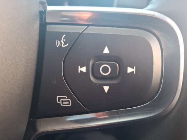 Used Volvo XC40 2023 for sale - 76208118: Photo 13