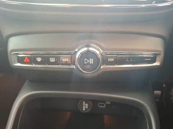 Used Volvo XC40 2023 for sale - 76208118: Photo 17