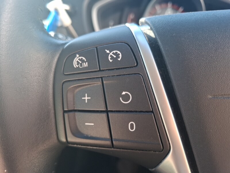 Used Volvo V40 2018 for sale - 78164282: Photo 13