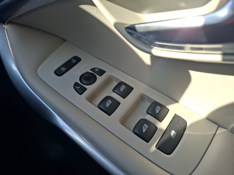 Used Volvo V40 2018 for sale - 78164282: Photo 15