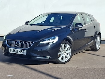 Used Volvo V40 2018 for sale - 78164282: Photo