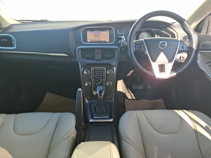 Used Volvo V40 2018 for sale - 78164282: Photo 2