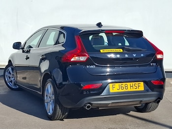Used Volvo V40 2018 for sale - 78164282: Photo