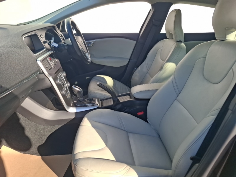 Used Volvo V40 2018 for sale - 78164282: Photo 5