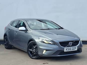 Used Volvo V40 2016 for sale - 79728695: Photo