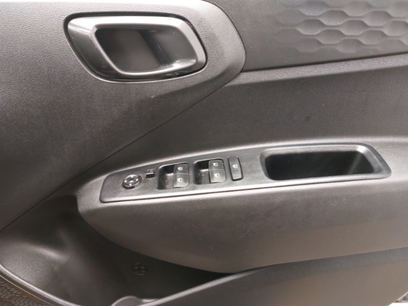 Used Hyundai i10 2022 for sale - 76427401: Photo 19