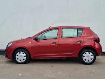 Used Dacia Sandero 2017 for sale - 78527159: Photo