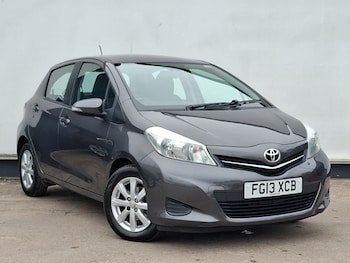 Used Toyota Yaris 2013 for sale - 79203976: Photo