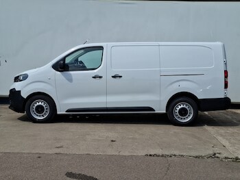 Used Peugeot Expert 2024 for sale - 77689999: Photo