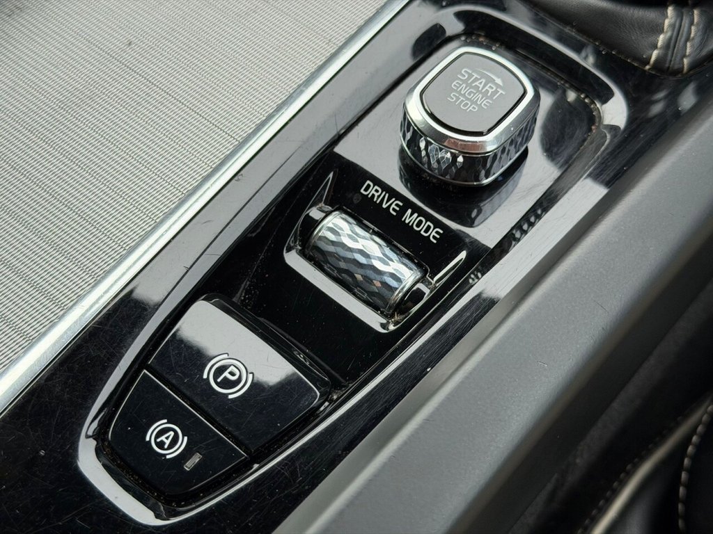 Used Volvo XC60 2018 for sale - 76417778: Photo 15