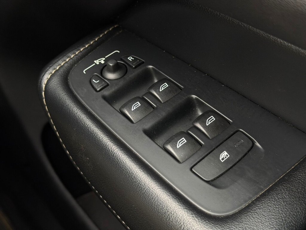 Used Volvo XC60 2018 for sale - 76417778: Photo 25