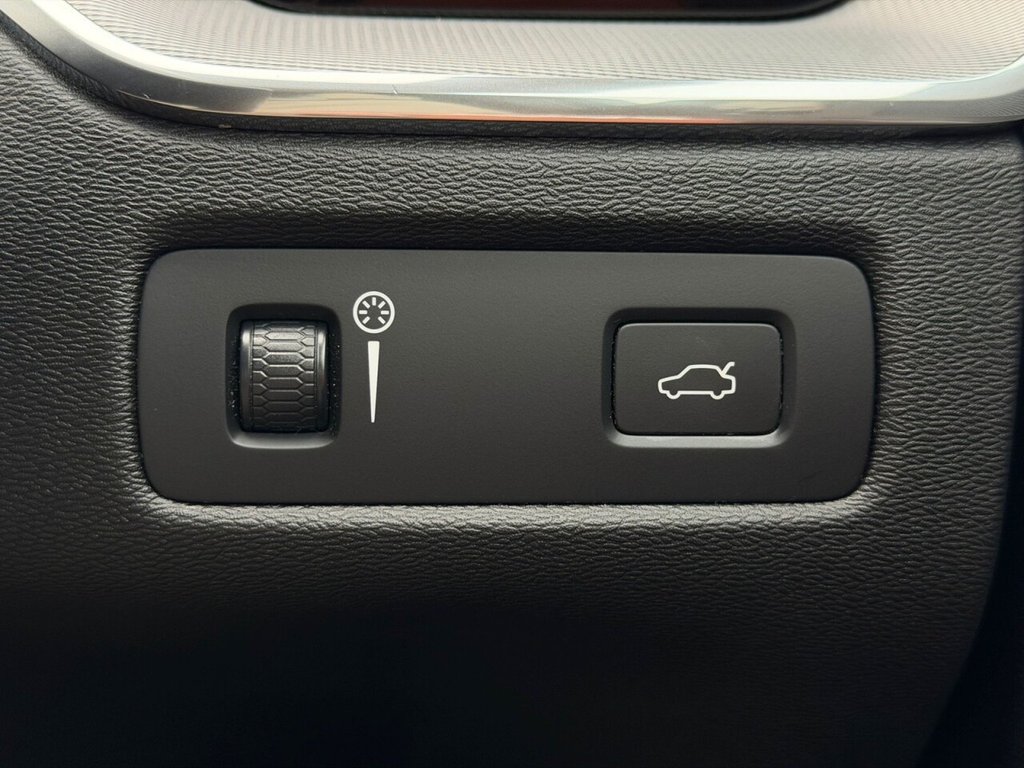 Used Volvo XC60 2018 for sale - 76417778: Photo 26