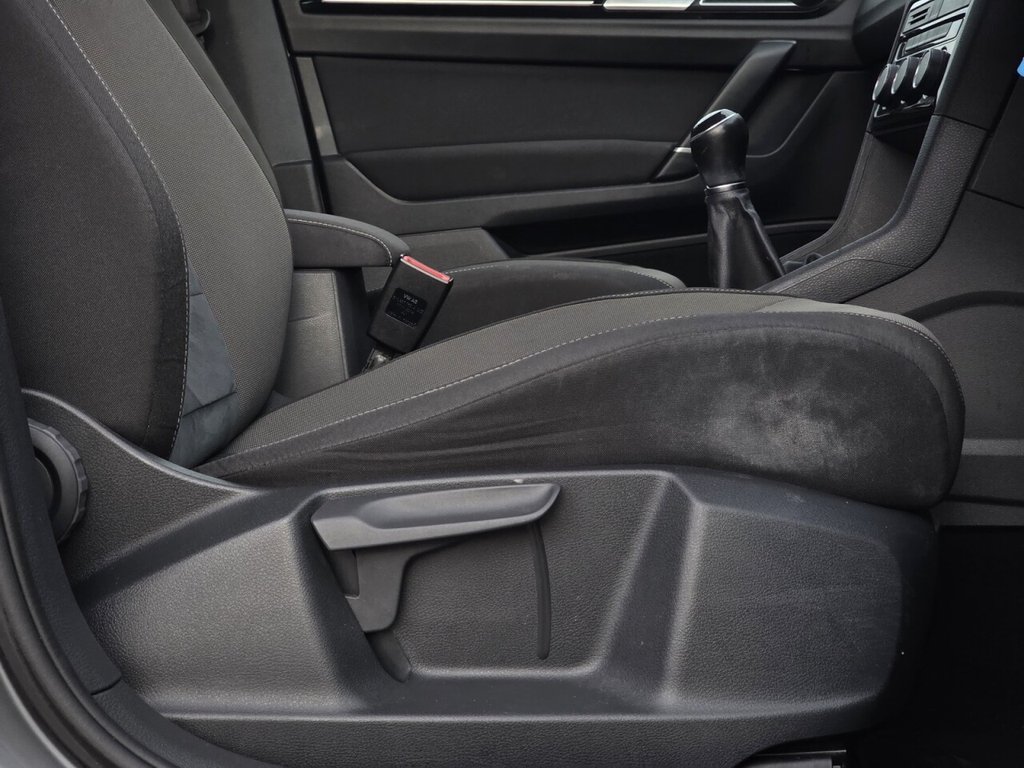 Used Volkswagen Golf SV 2015 for sale - 76500950: Photo 18