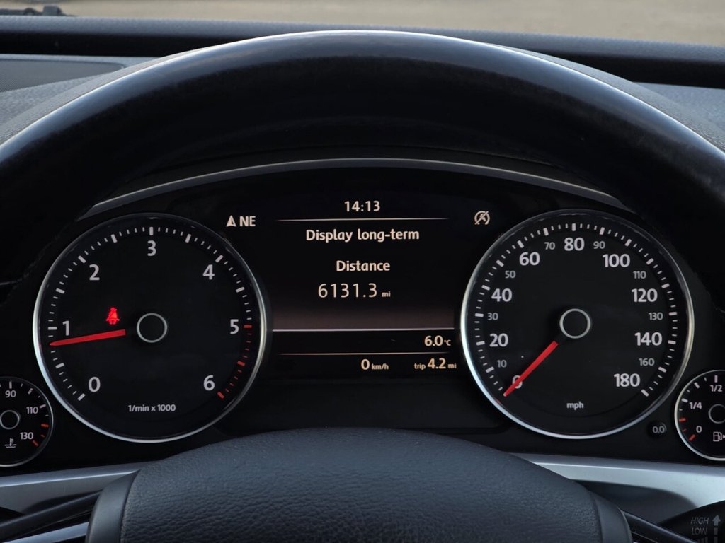 Used Volkswagen Touareg 2015 for sale - 77050807: Photo 32