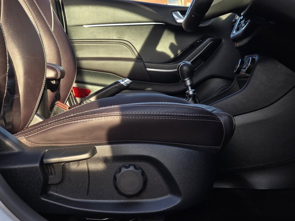 Used Ford Fiesta 2017 for sale - 76570199: Photo 44