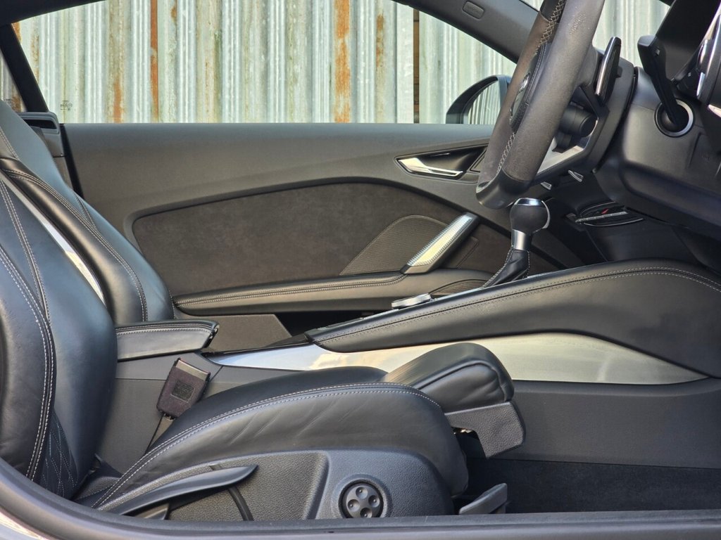 Used Audi TT RS 2018 for sale - 77720302: Photo 12