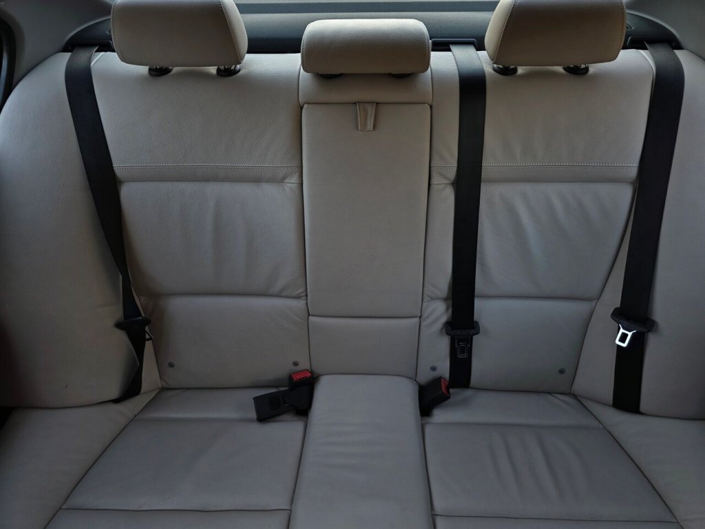 Used BMW 3 Series 2011 for sale - 77236610: Photo 14