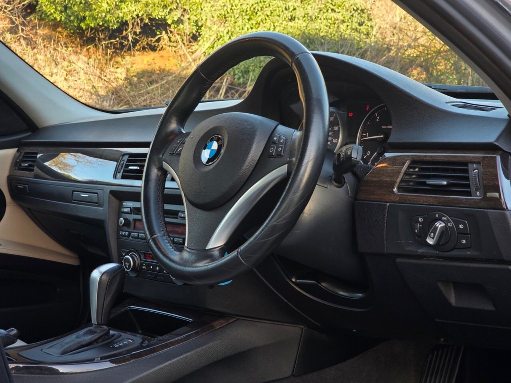 Used BMW 3 Series 2011 for sale - 77236610: Photo 17