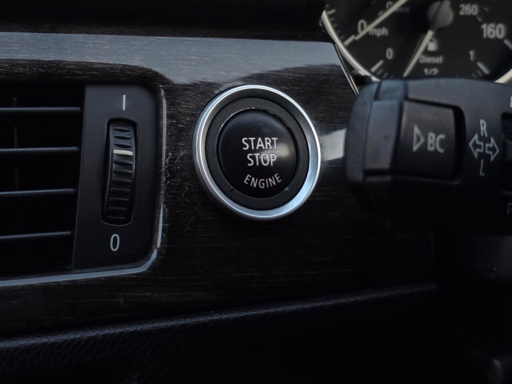 Used BMW 3 Series 2011 for sale - 77236610: Photo 26