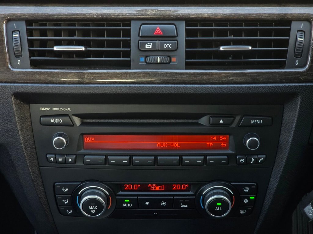 Used BMW 3 Series 2011 for sale - 77236610: Photo 28