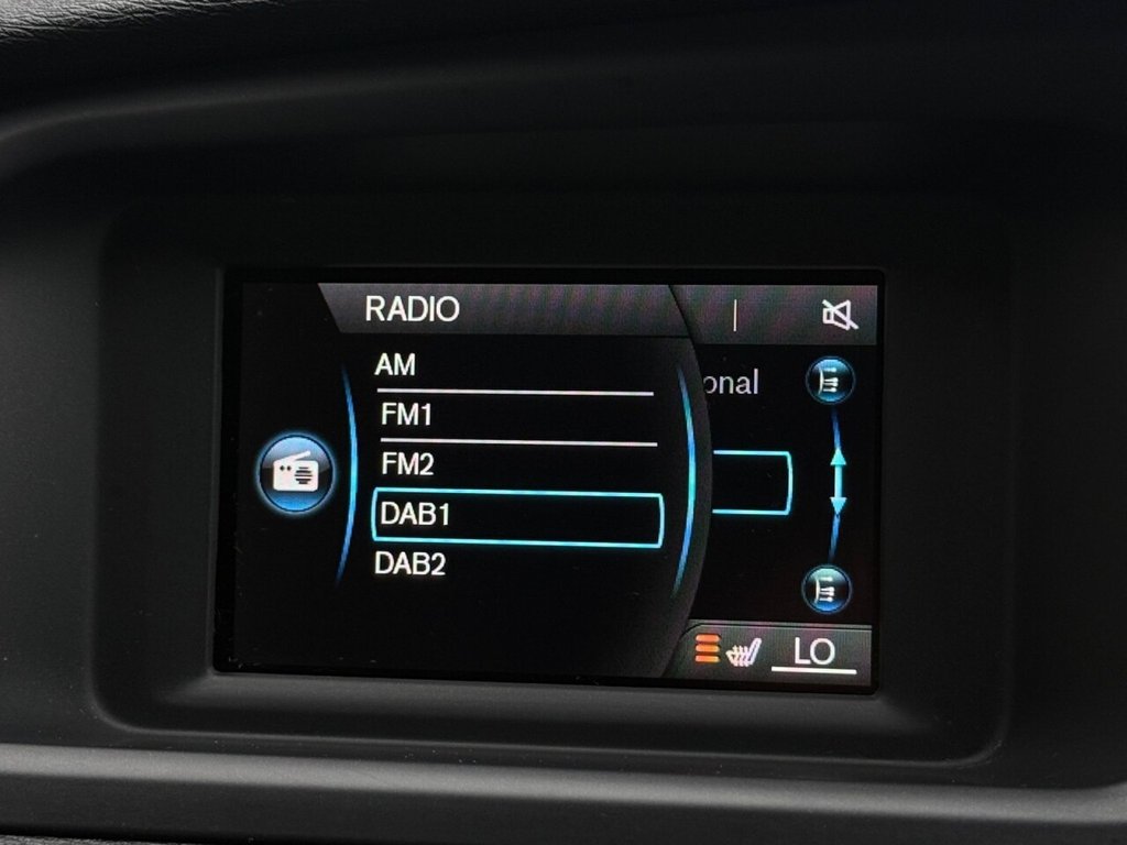 Used Volvo V40 2015 for sale - 76754554: Photo 16