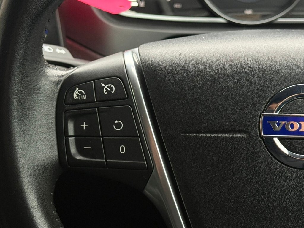 Used Volvo V40 2015 for sale - 76754554: Photo 28