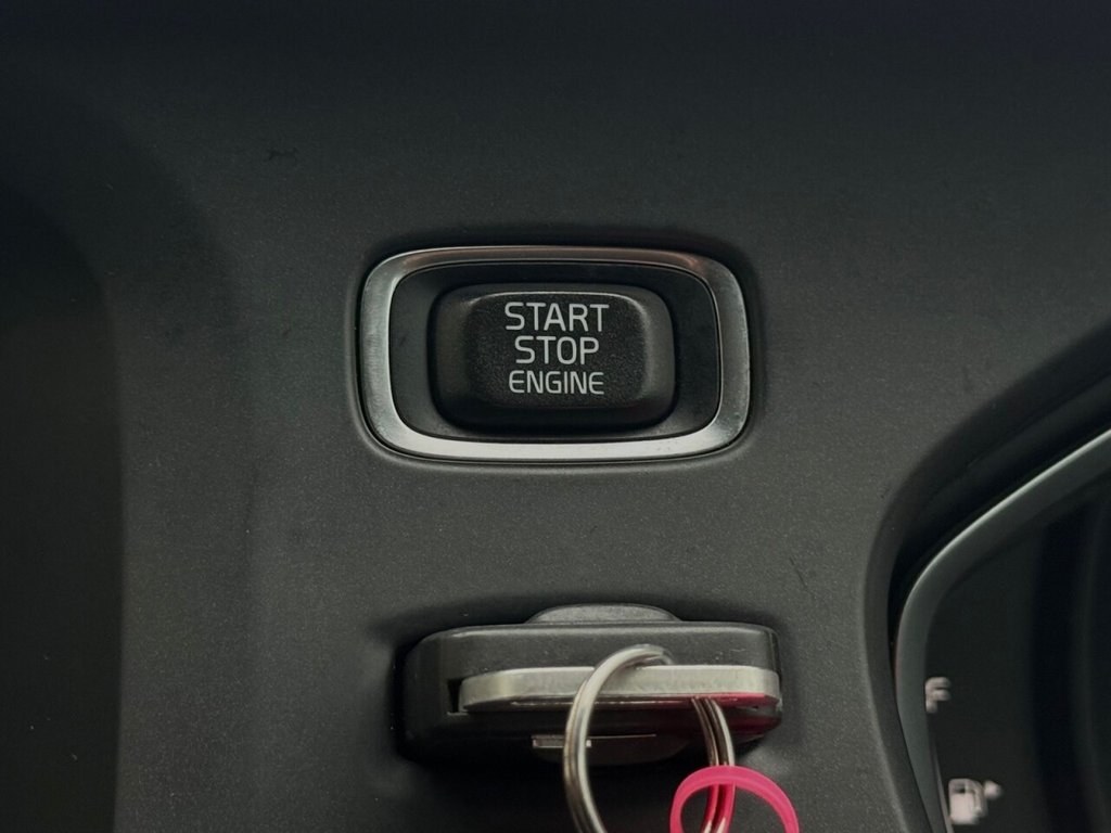 Used Volvo V40 2015 for sale - 76754554: Photo 32