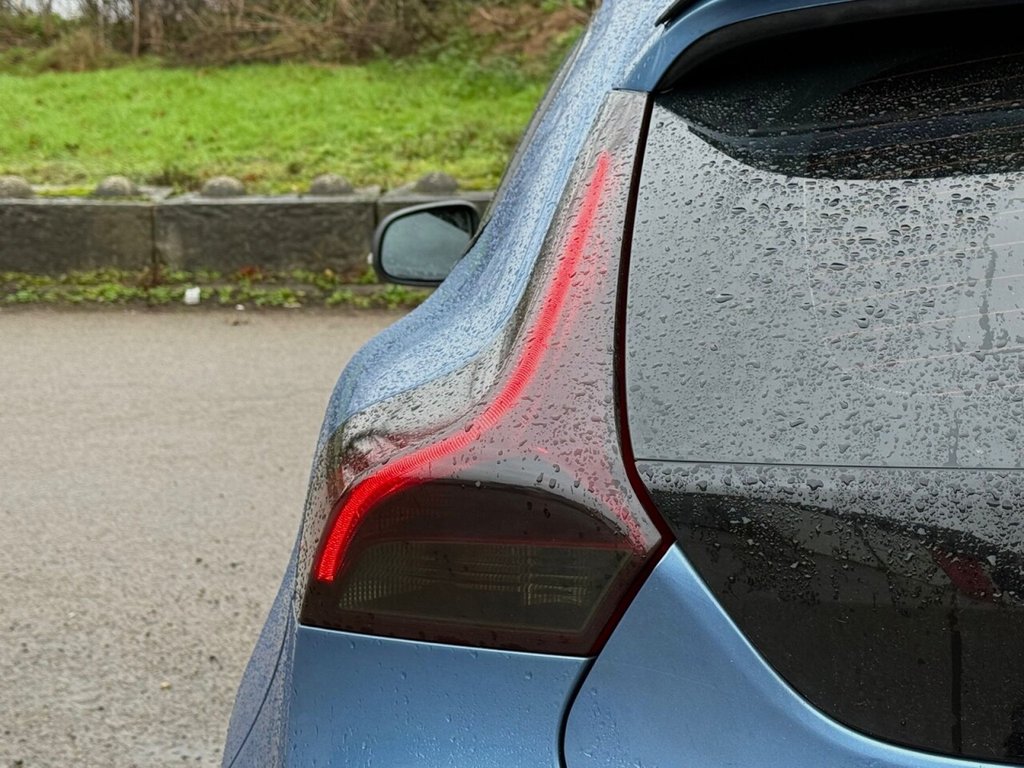 Used Volvo V40 2015 for sale - 76754554: Photo 33