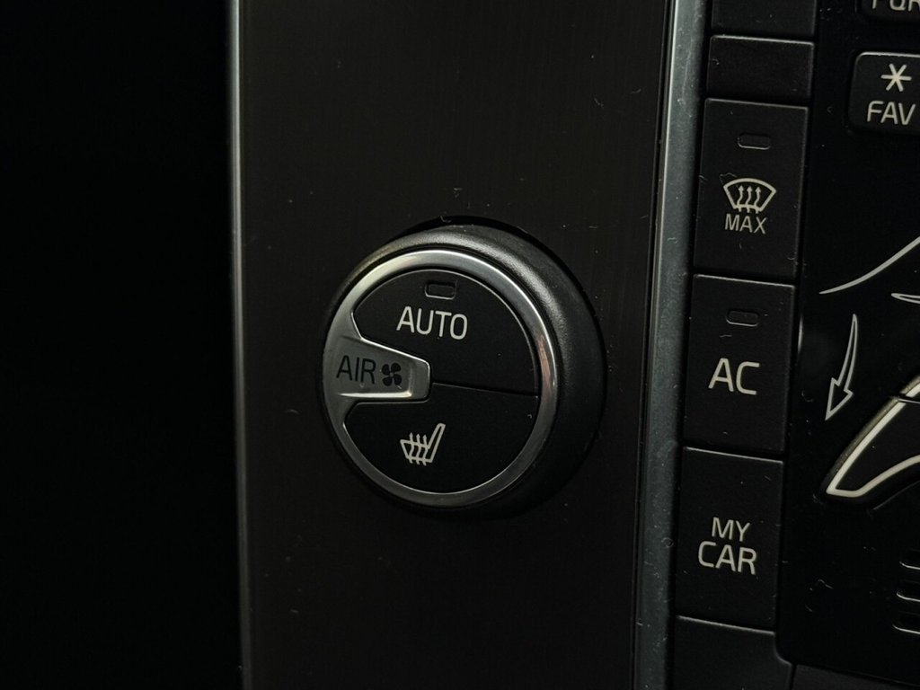 Used Volvo V40 2015 for sale - 76754554: Photo 40