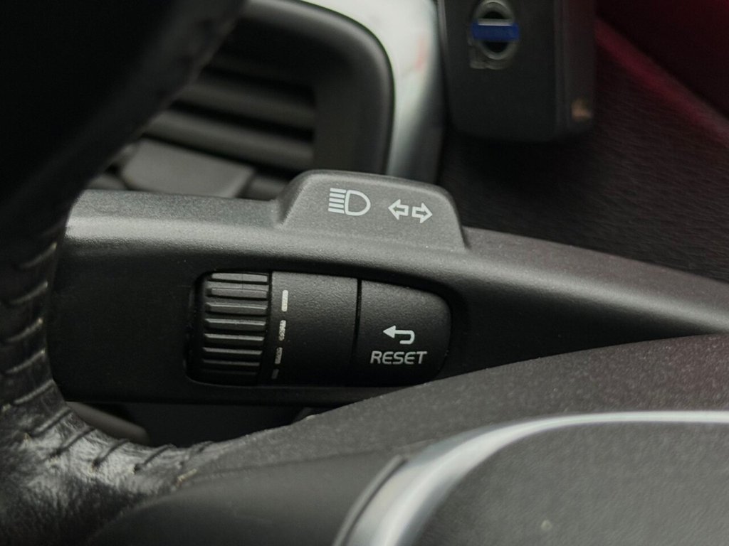 Used Volvo V40 2015 for sale - 76754554: Photo 44