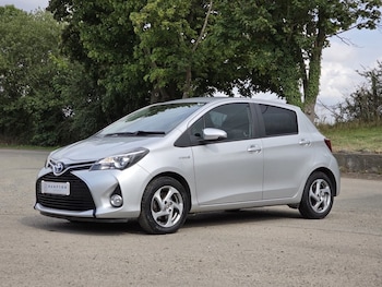 Used Toyota Yaris 2016 for sale - 75947525: Photo